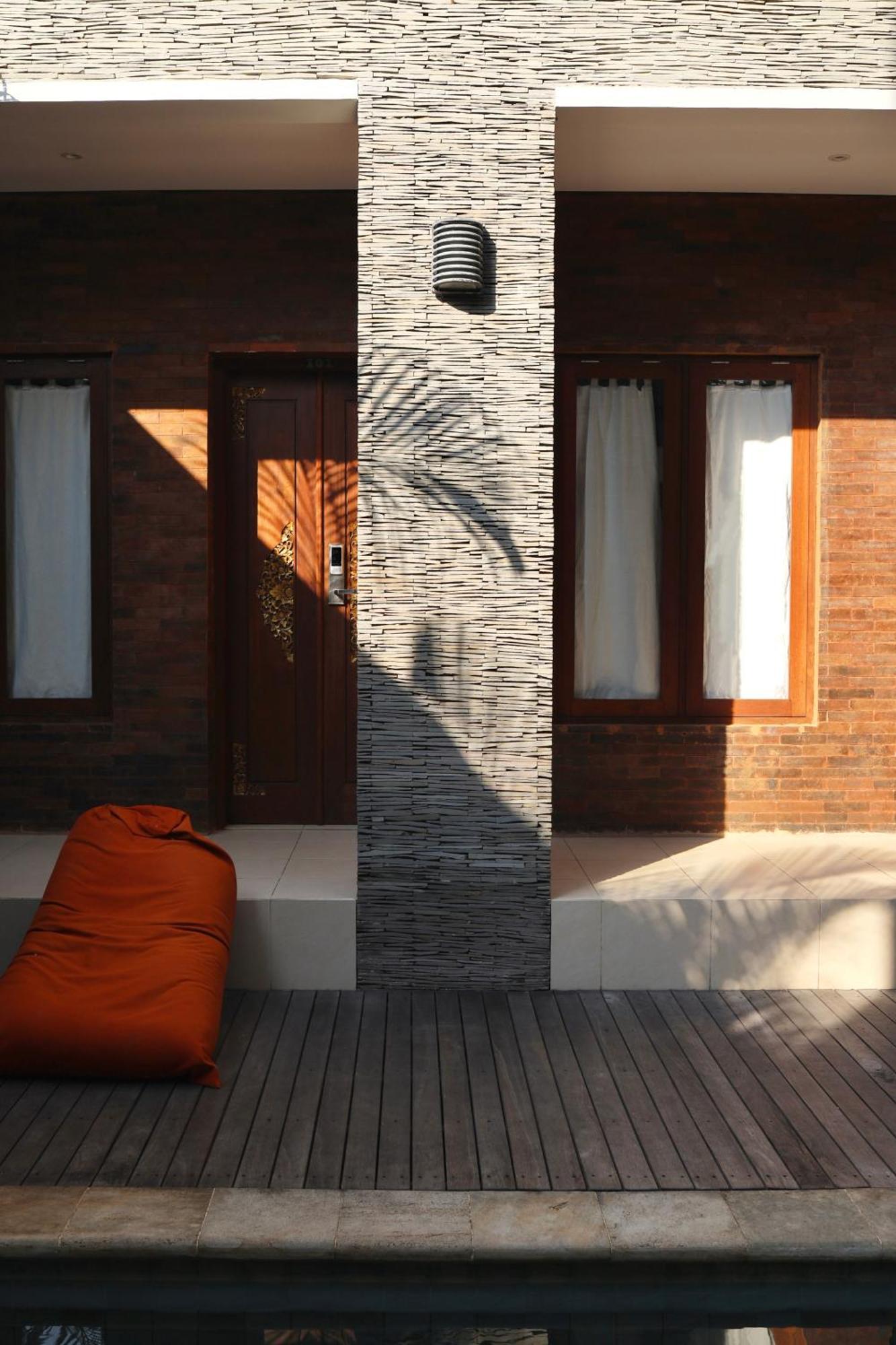 Gelatik Bed And Breakfast Seminyak Exterior foto