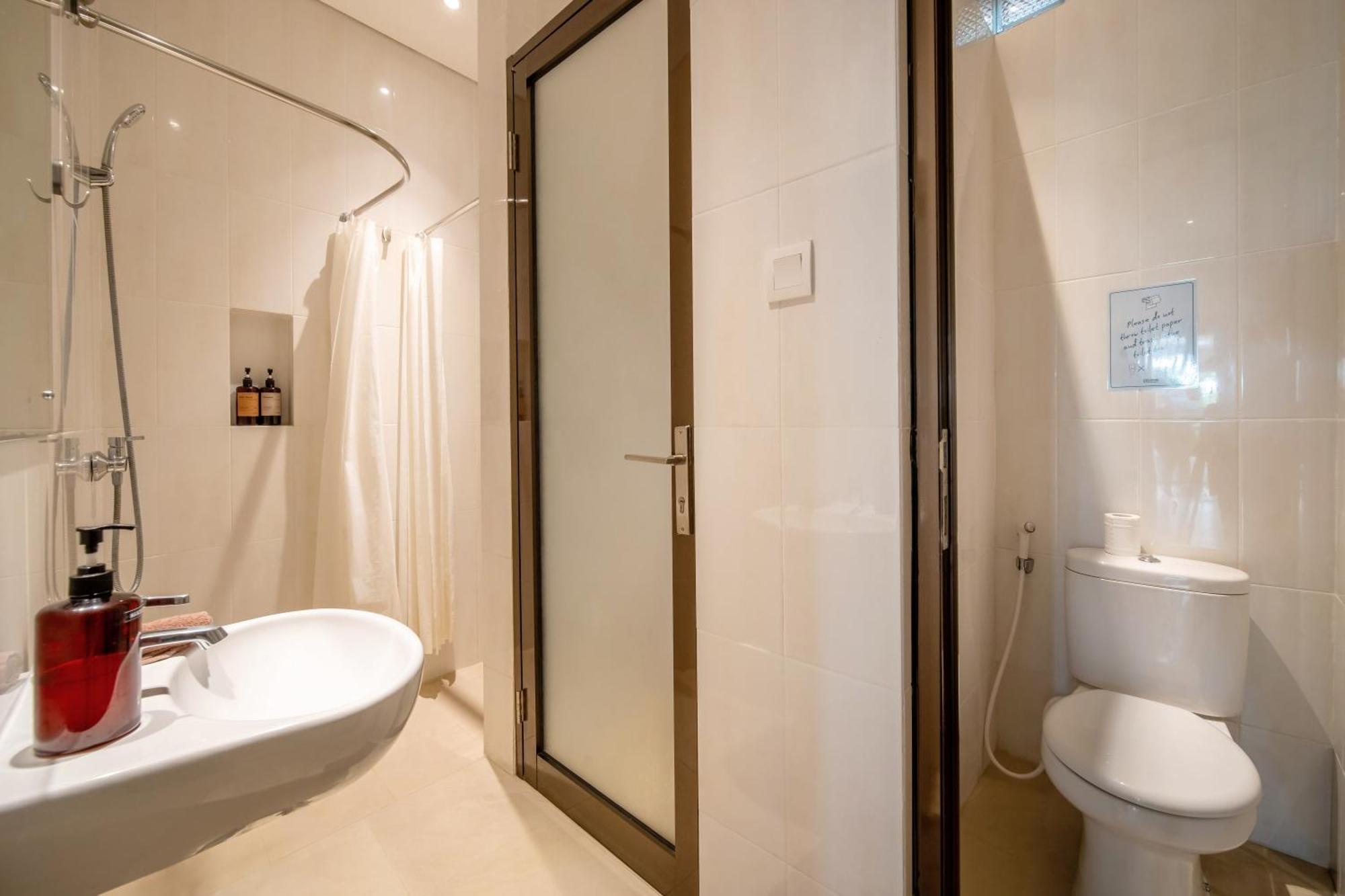 Gelatik Bed And Breakfast Seminyak Exterior foto